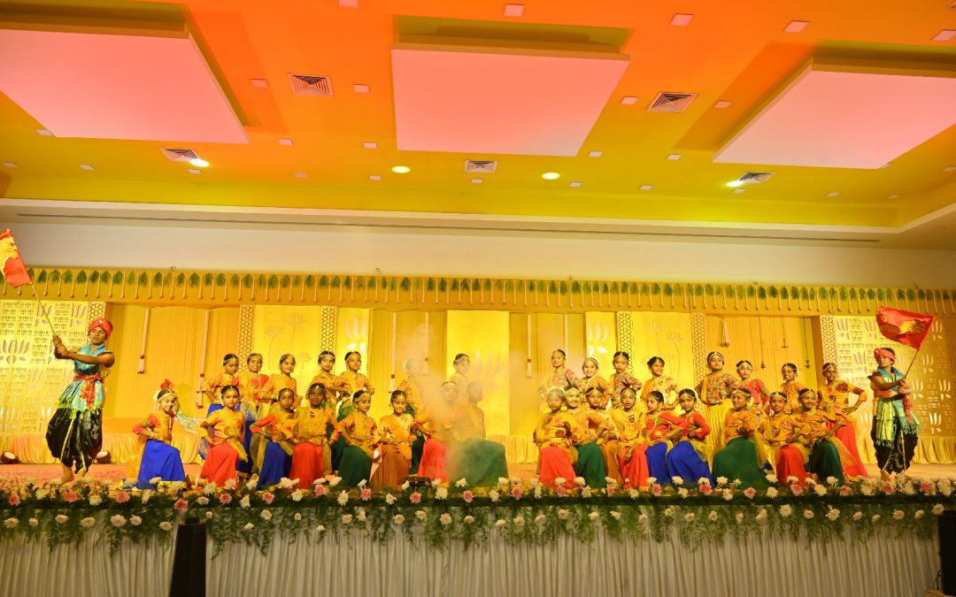 ஆண்டு விழா கொண்டாட்டங்கள்: குழந்தைகளை விடுதல் மற்றும் பெறுவதற்கான முறை