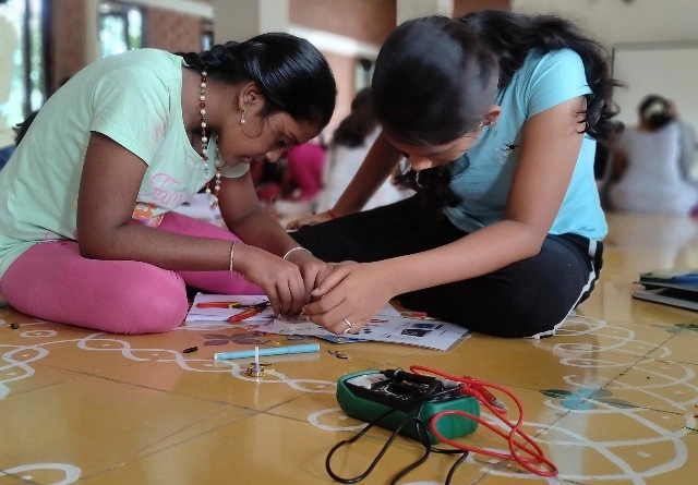 Scratch programming, akey-Makey board, Polypad - what a way to wrap up our 3-day STEM extravaganza