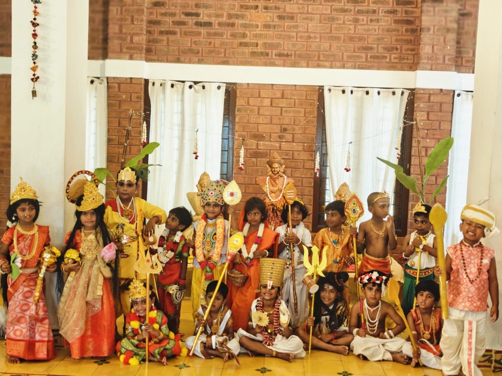 PreKG students performing traditional dance at Navaratri 2025 celebration Vidhya Peetham i-School Salem